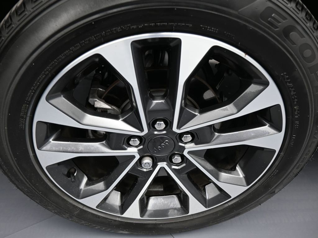 Used 2023 Jeep Grand Cherokee Overland w/ Luxury Tech Group IV image 46