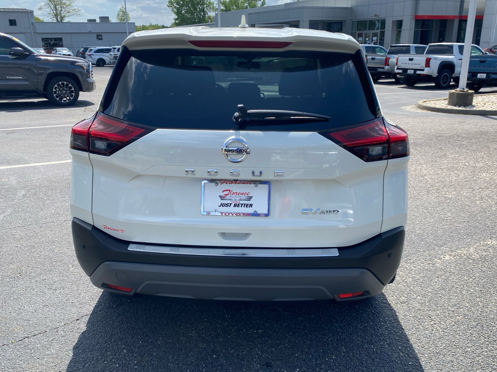 Used 2021 Nissan Rogue SV image 10