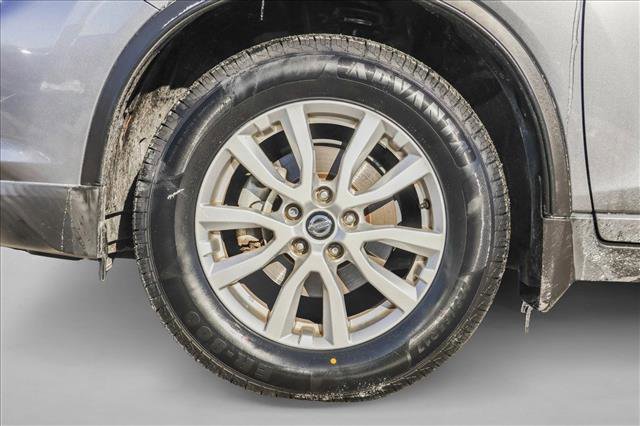 Used 2019 Nissan Rogue SV image 9