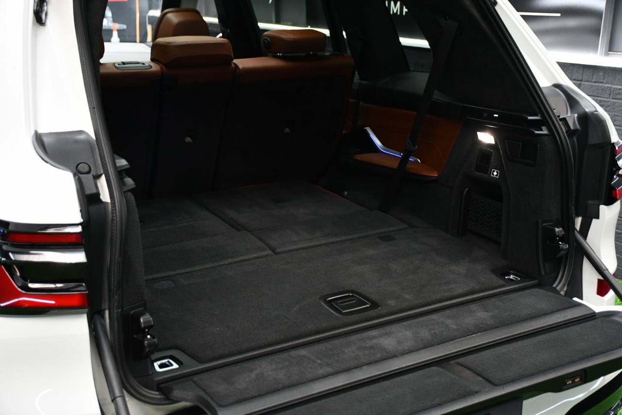 Used 2023 BMW X7 M60i AWD/4WD image 48