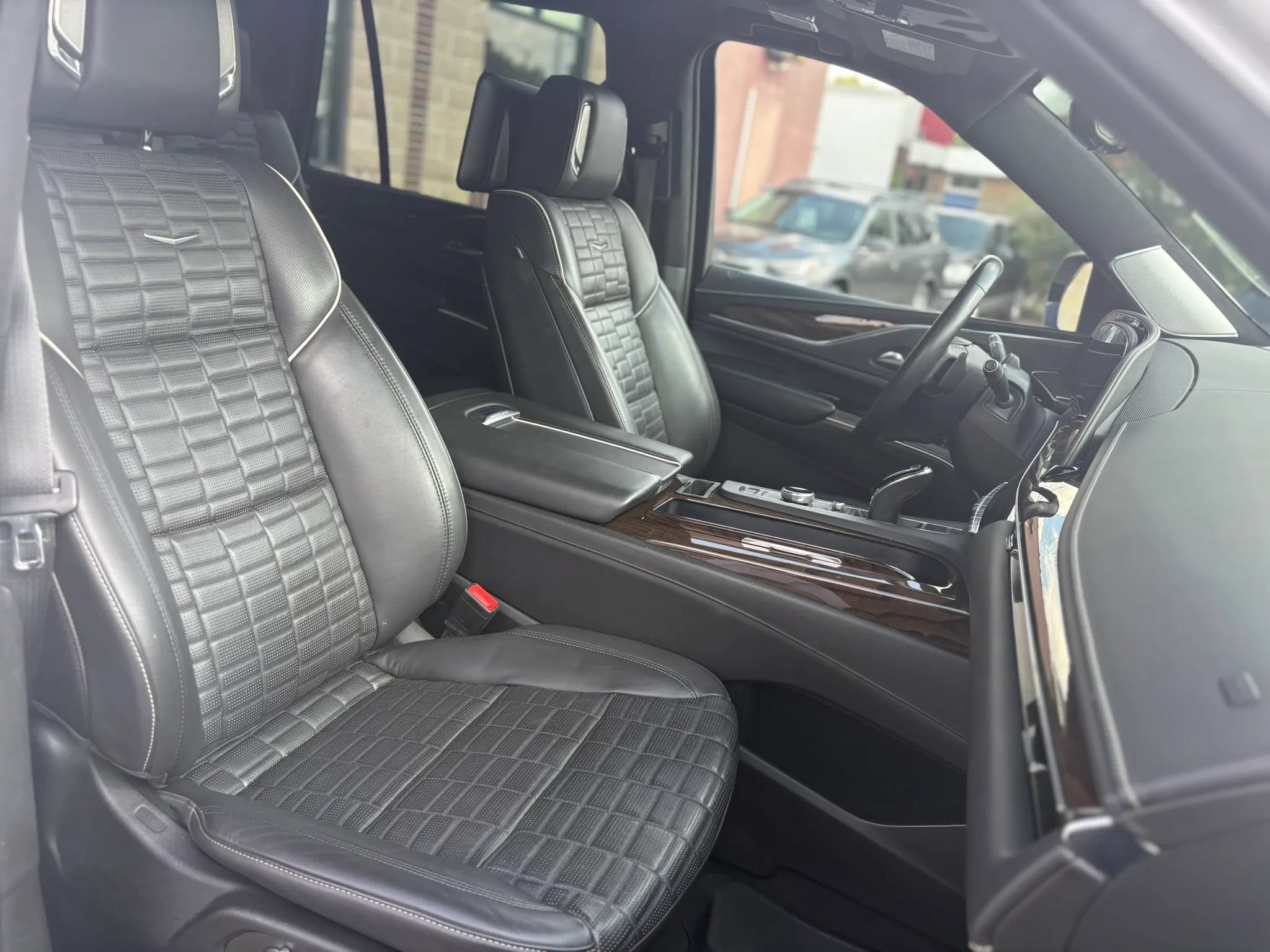 Used 2022 Cadillac Escalade Sport Platinum AWD/4WD image 14