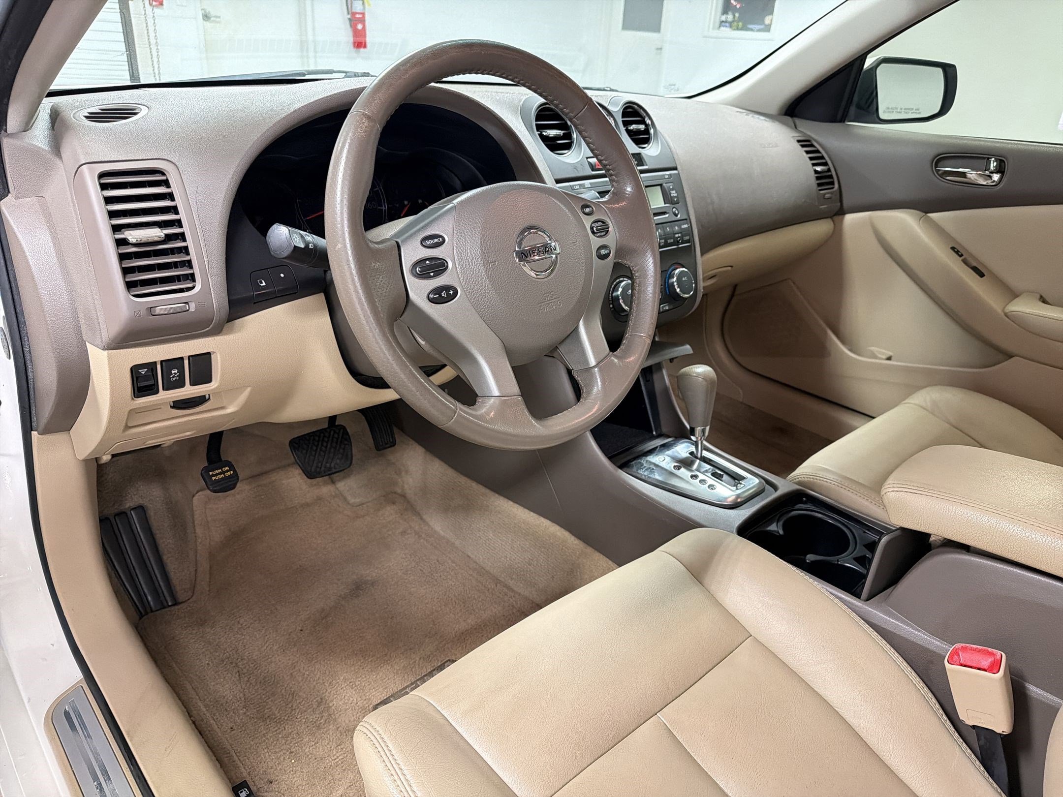 Used 2011 Nissan Altima 2.5 S w/ Special Edition Pkg FWD image 4
