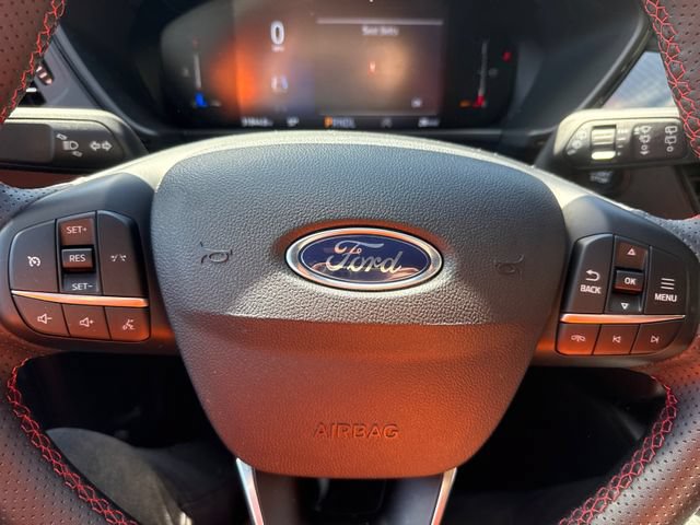 Certified 2025 Ford Escape ST-Line Select AWD/4WD image 27