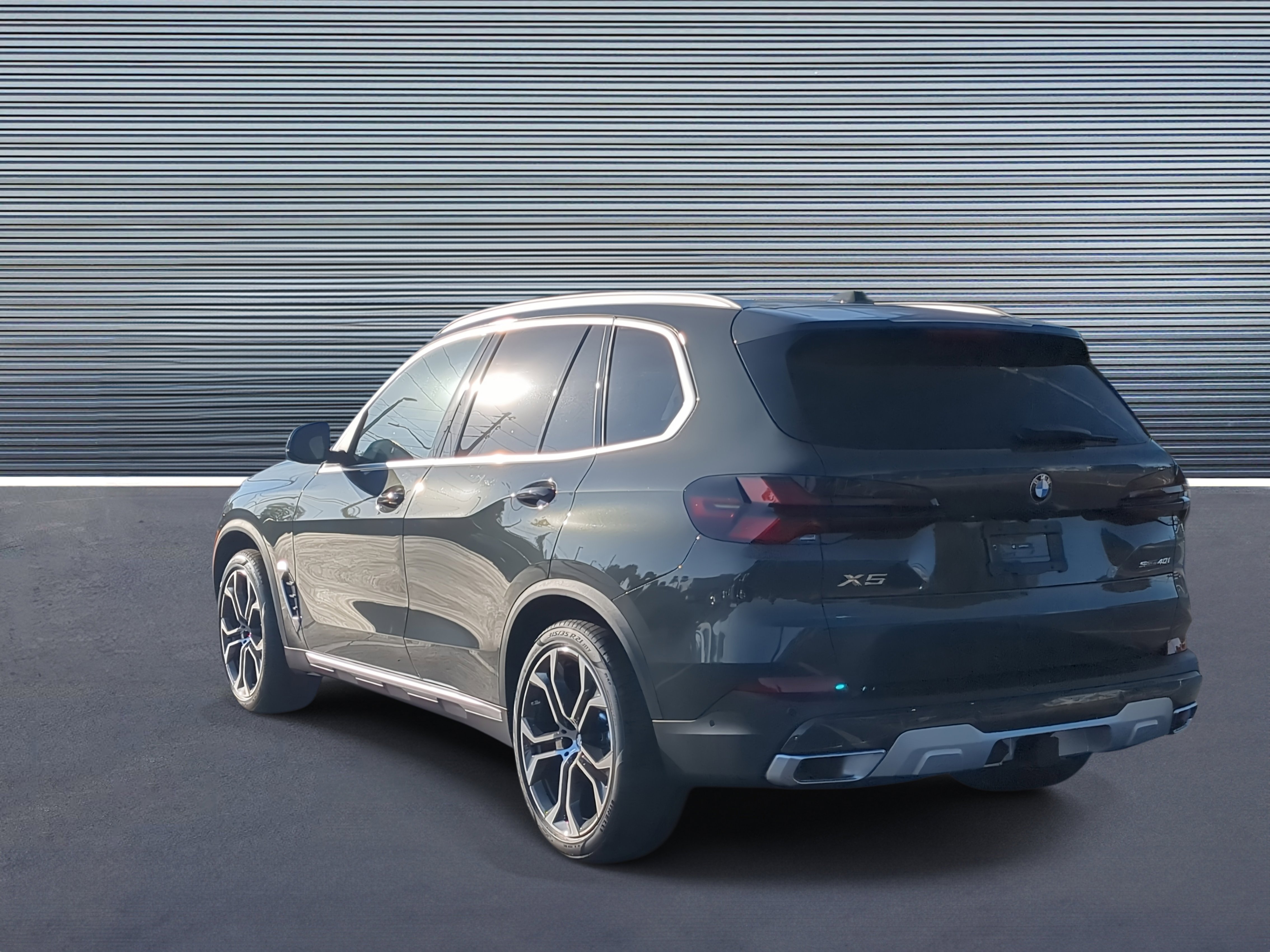 New 2026 BMW X5 sDrive40i w/ Executive Package image 4