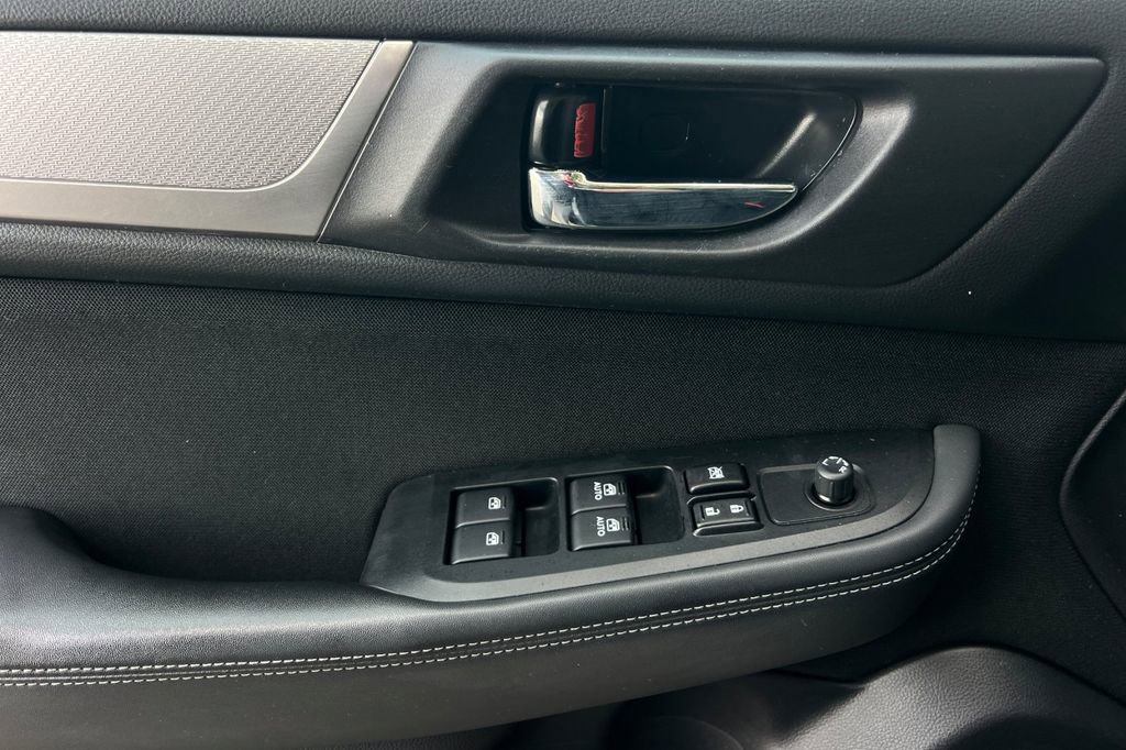 Used 2016 Subaru Outback 2.5i Premium image 13