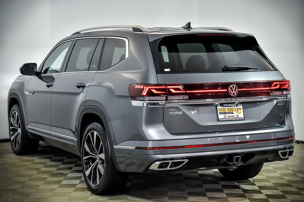 Certified 2025 Volkswagen Atlas SEL Premium R-Line image 4