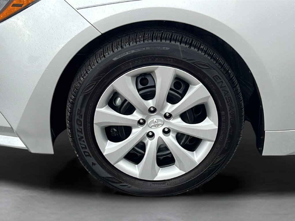 Used 2025 Toyota Corolla LE FWD image 10