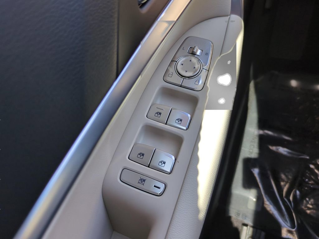 Used 2026 Genesis G70 2.5T RWD image 18