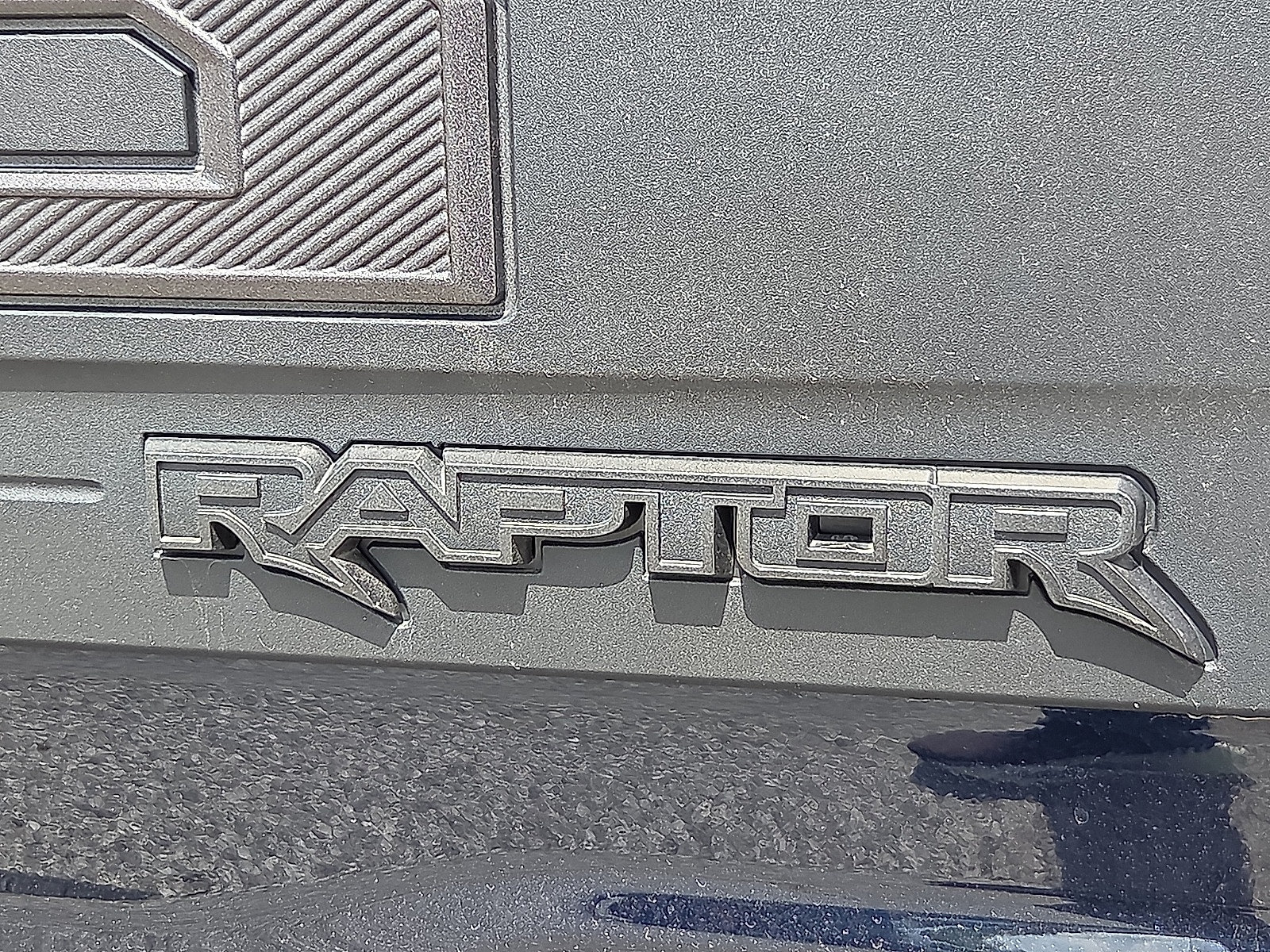 Used 2025 Ford F150 Raptor AWD/4WD image 9