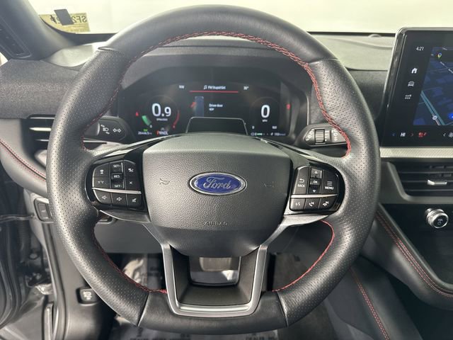 Used 2025 Ford Explorer ST-Line image 10