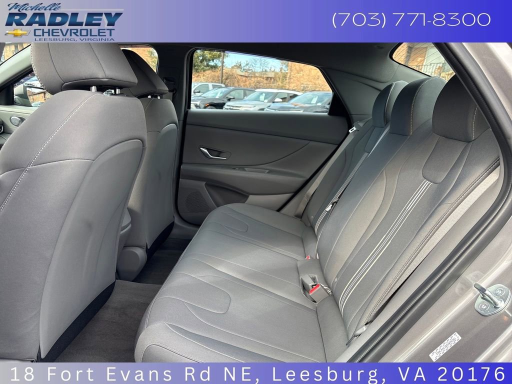 Used 2023 Hyundai Elantra Blue image 23