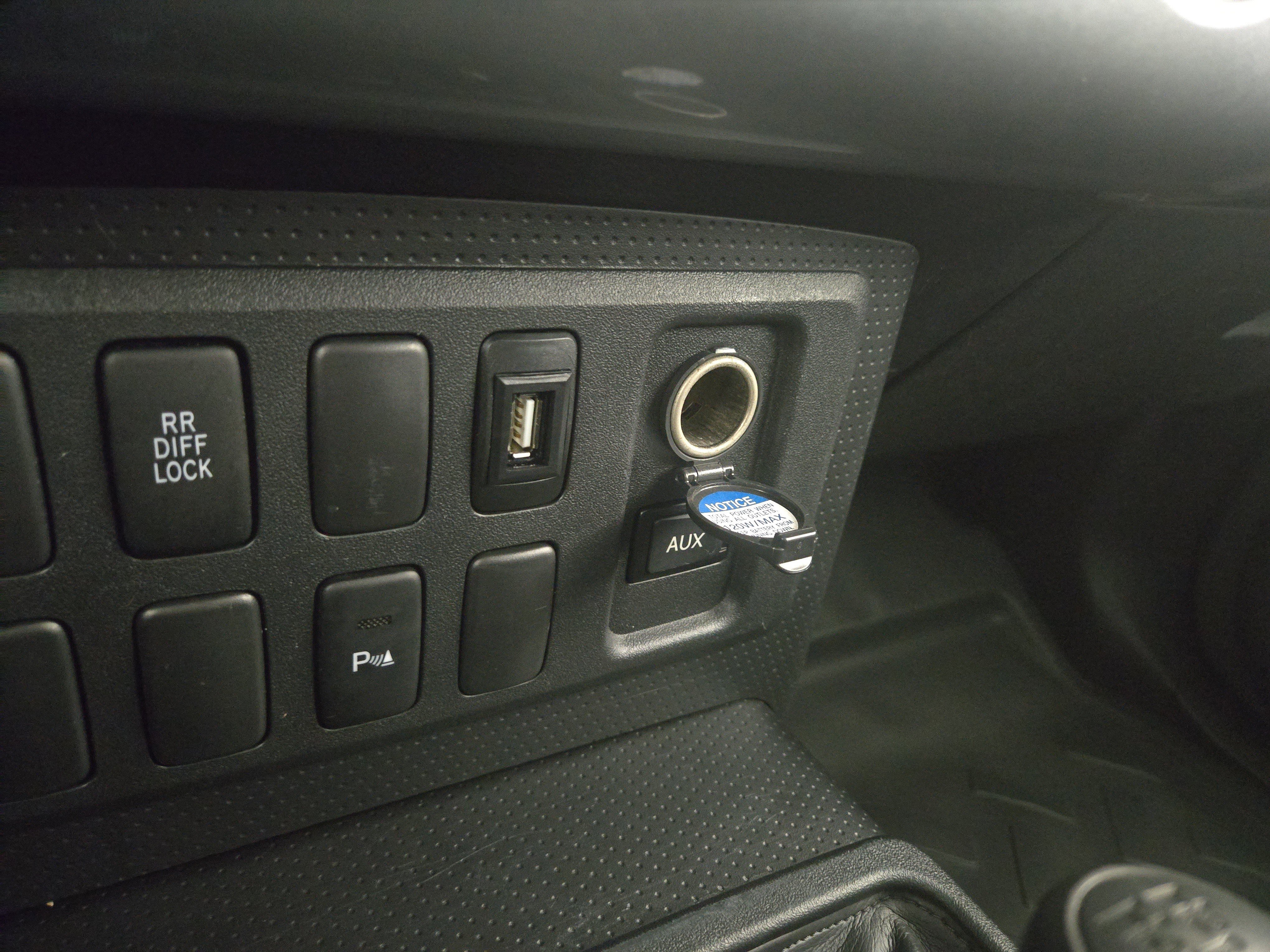 Used 2008 Toyota FJ Cruiser 4WD image 23