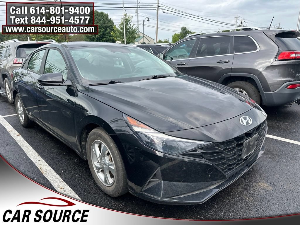 Used 2023 Hyundai Elantra SE
