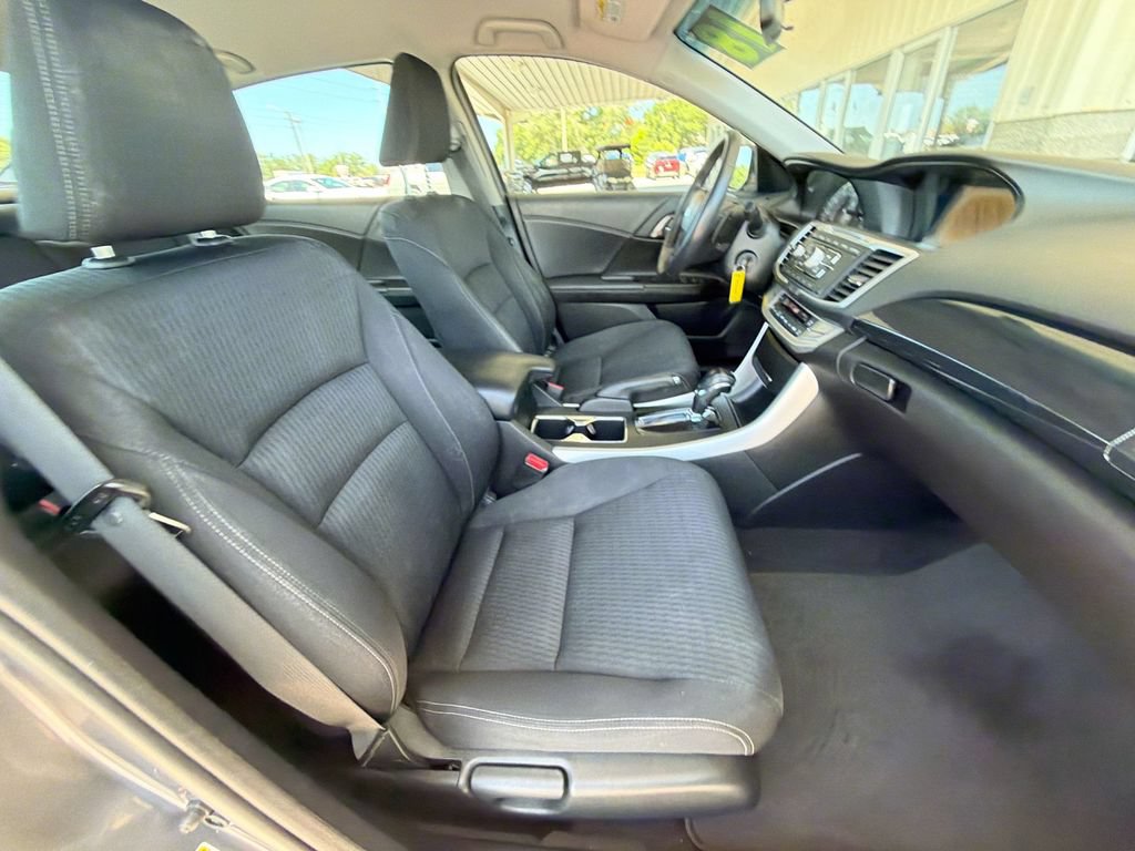 Used 2015 Honda Accord Sport image 11