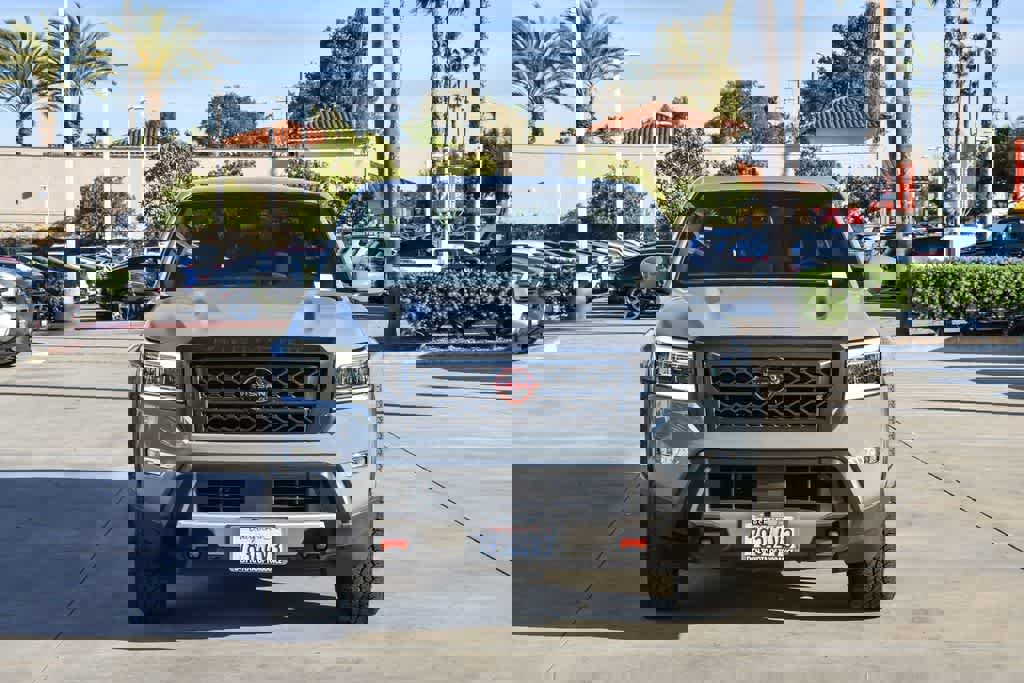 Used 2023 Nissan Frontier Pro-X w/ Tow Package image 2