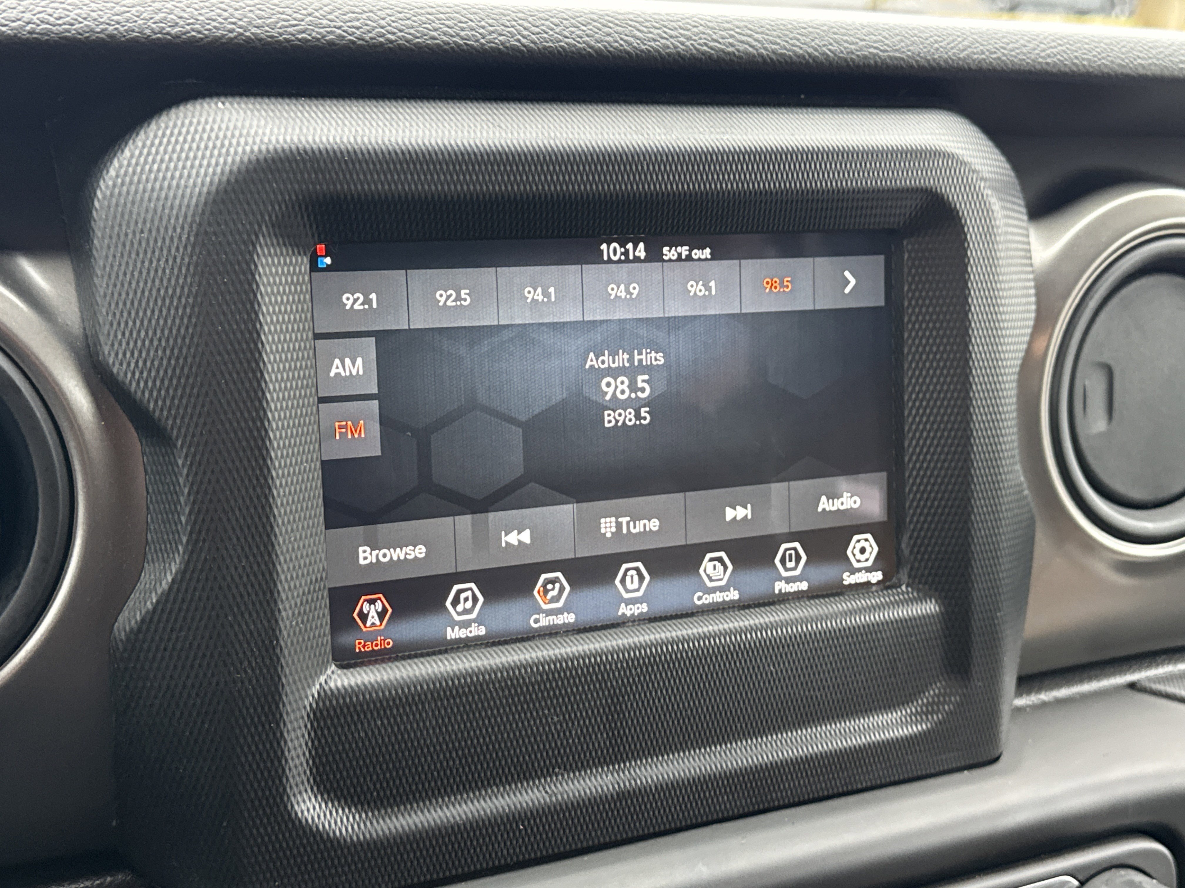 Used 2023 Jeep Gladiator Sport image 12