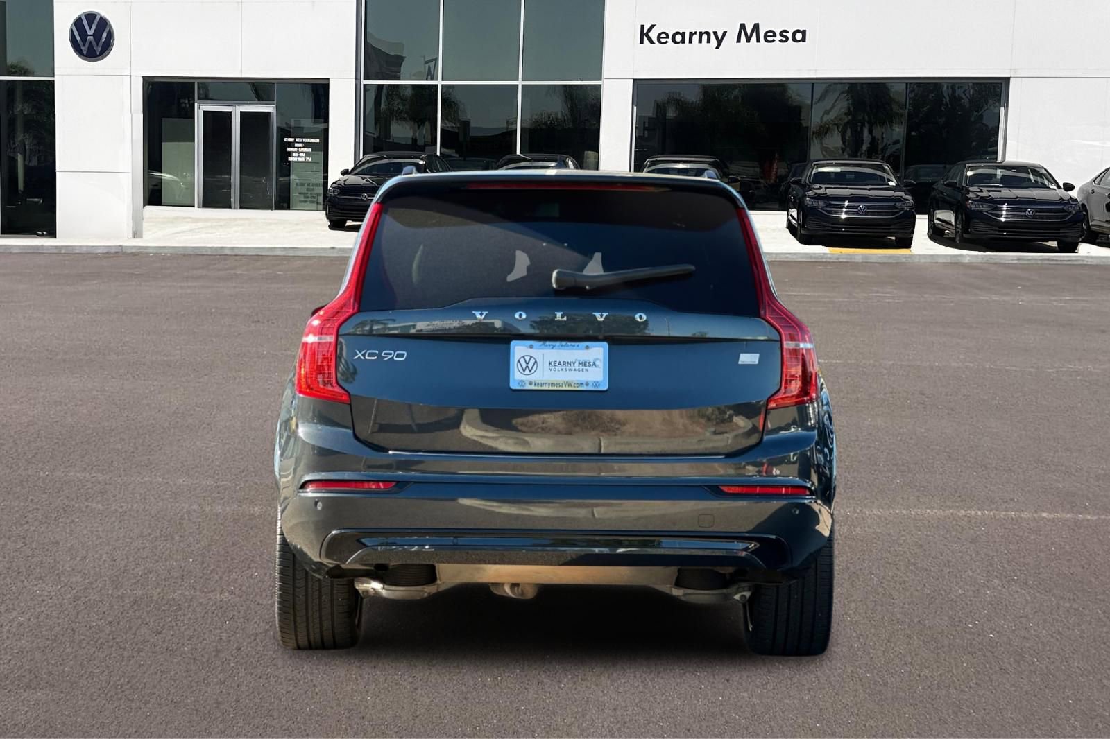 Used 2022 Volvo XC90 T8 R-Design w/ Advanced Package image 5