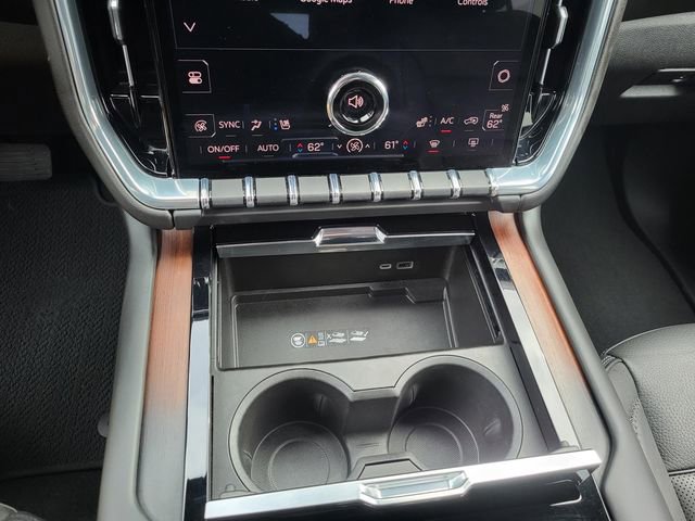 Used 2025 GMC Yukon Denali image 23