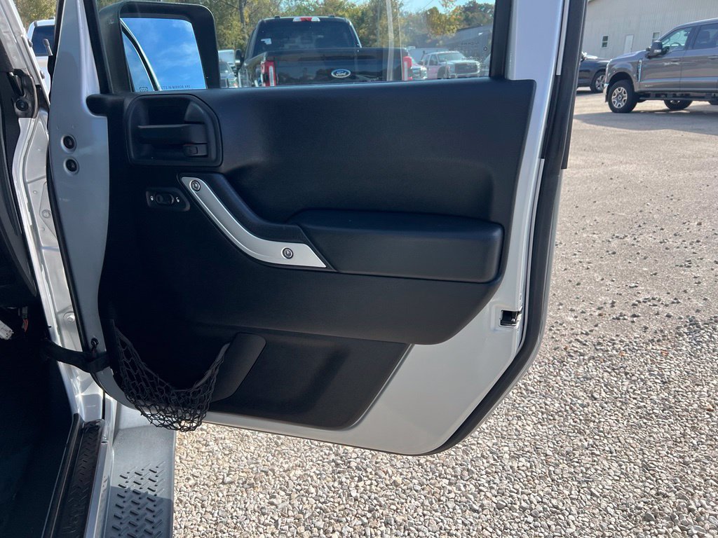 Used 2011 Jeep Wrangler Sahara w/ Trailer Tow Group AWD/4WD image 16
