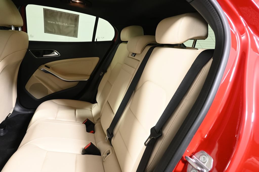 Used 2019 Mercedes-Benz GLA 250 4MATIC image 4