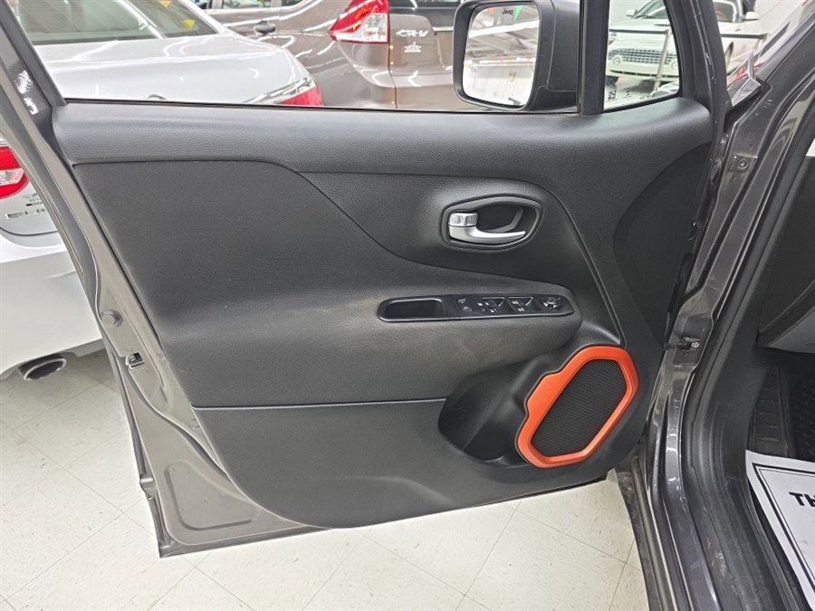 Used 2018 Jeep Renegade Sport w/ Power & Air Group AWD/4WD image 12