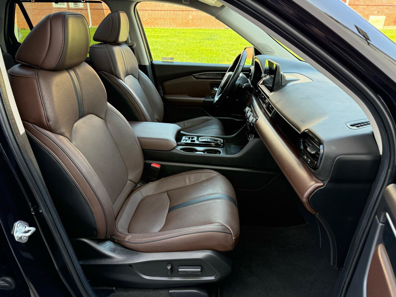 Used 2023 Honda Pilot Elite image 7