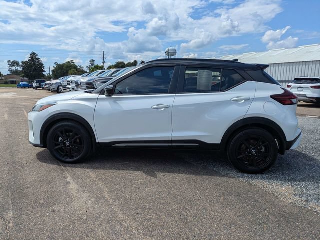 Used 2021 Nissan Kicks SR w/ SR Premium Package FWD image 7
