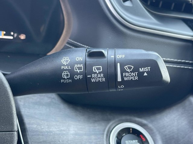 Used 2023 Jeep Grand Cherokee Limited AWD/4WD image 36