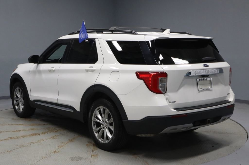 Certified 2020 Ford Explorer XLT w/ Equipment Group 202A image 9