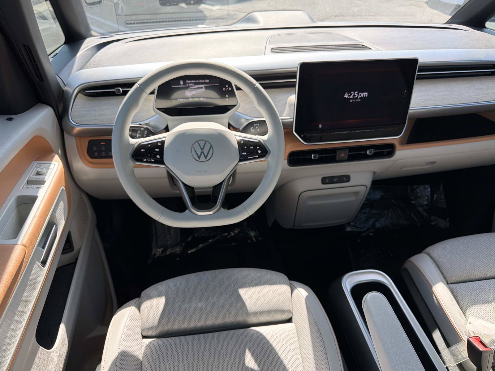 Certified 2025 Volkswagen ID. Buzz Pro S Plus AWD/4WD image 8