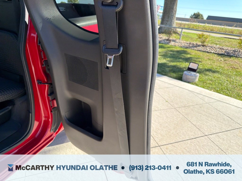 Used 2011 Nissan Frontier SV w/ SV Premium Utility Pkg RWD image 13