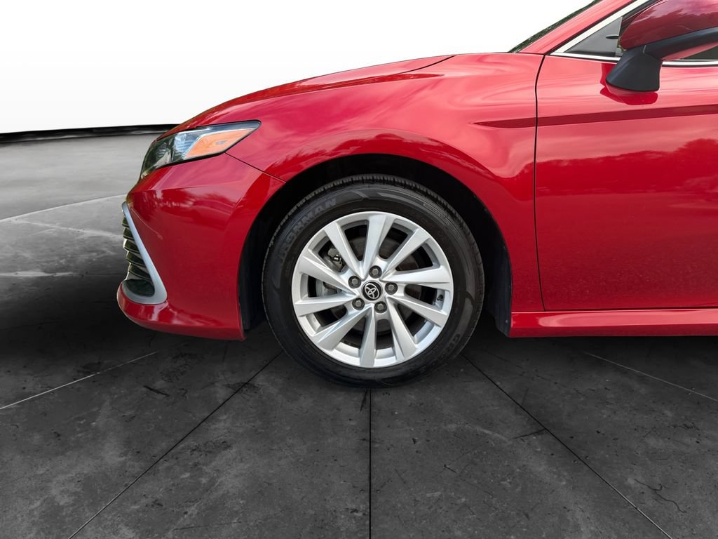 Used 2024 Toyota Camry LE FWD image 14
