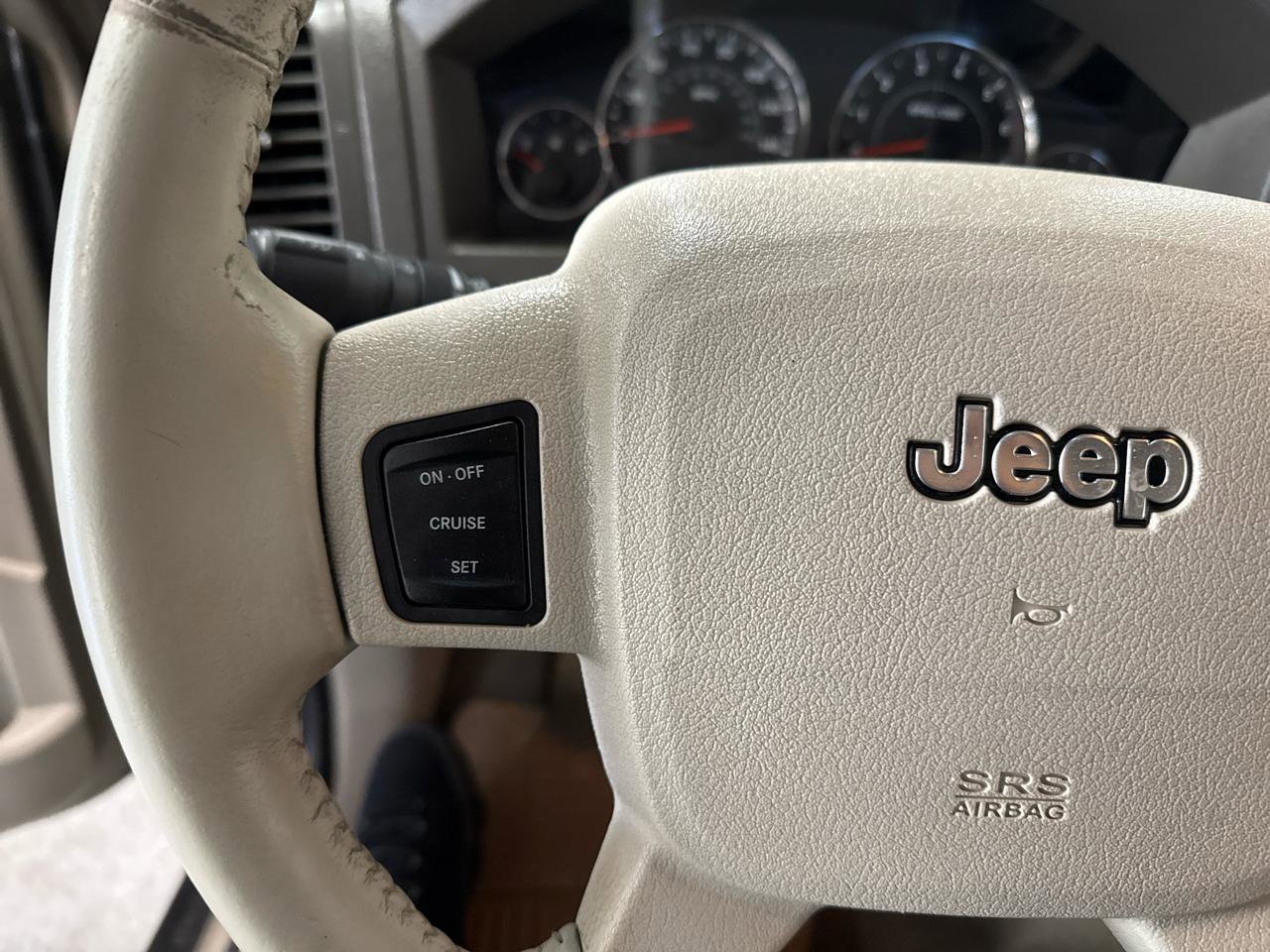 Used 2005 Jeep Grand Cherokee Limited AWD/4WD image 13