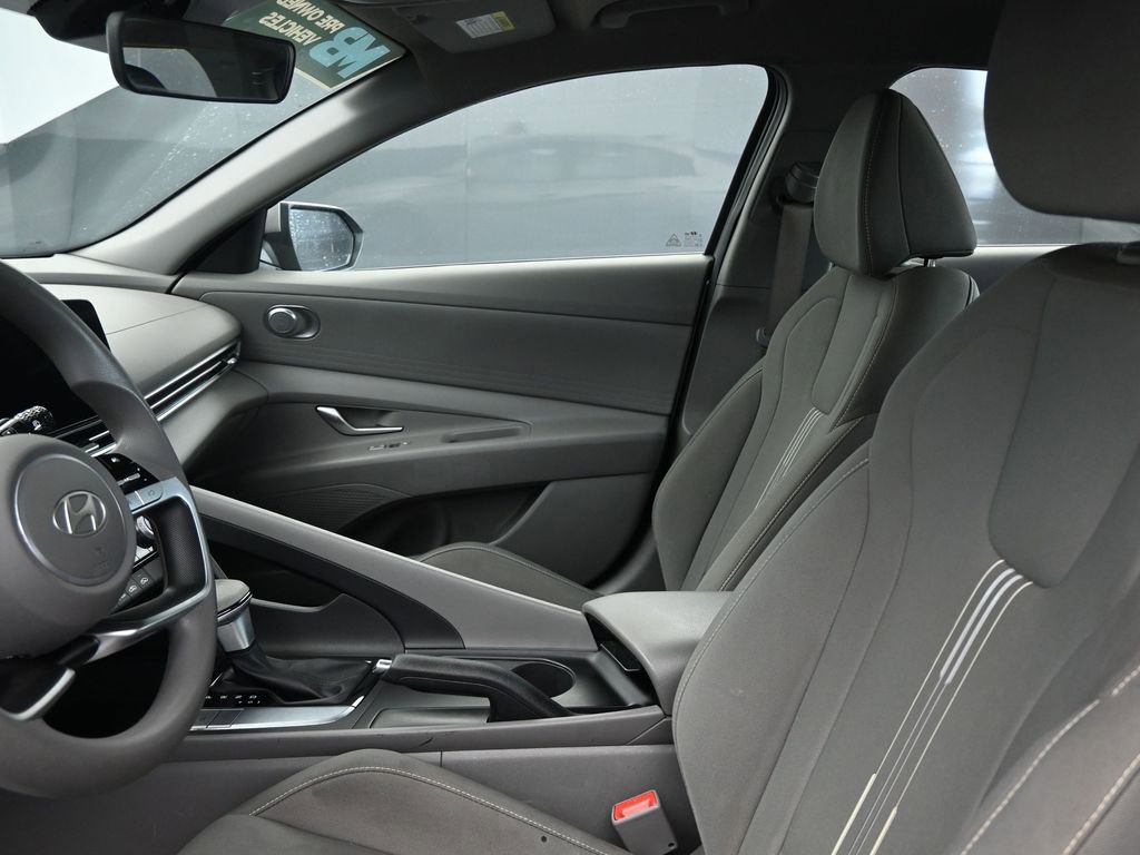 Used 2024 Hyundai Elantra SEL image 23