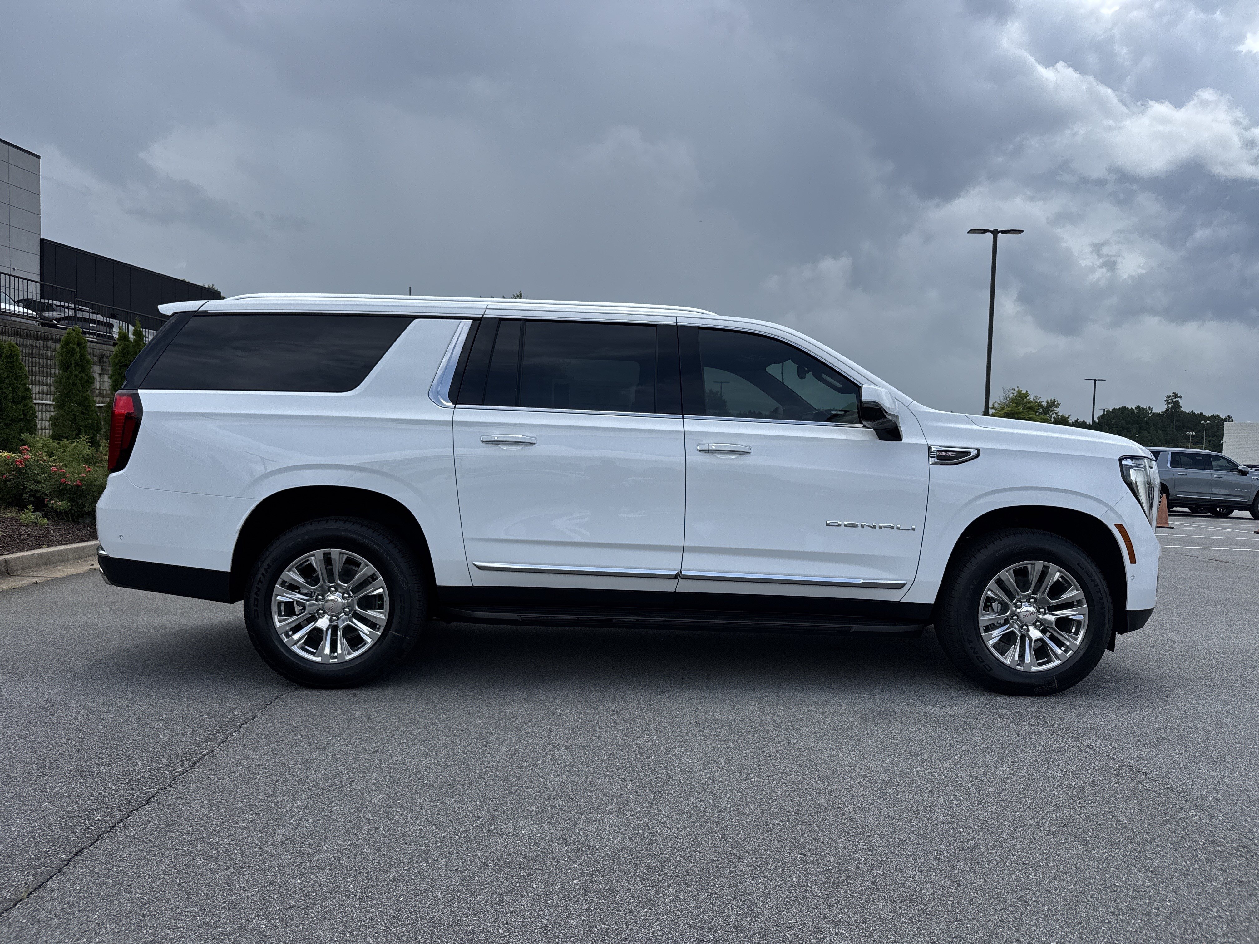 New 2026 GMC Yukon XL Denali AWD/4WD image 11