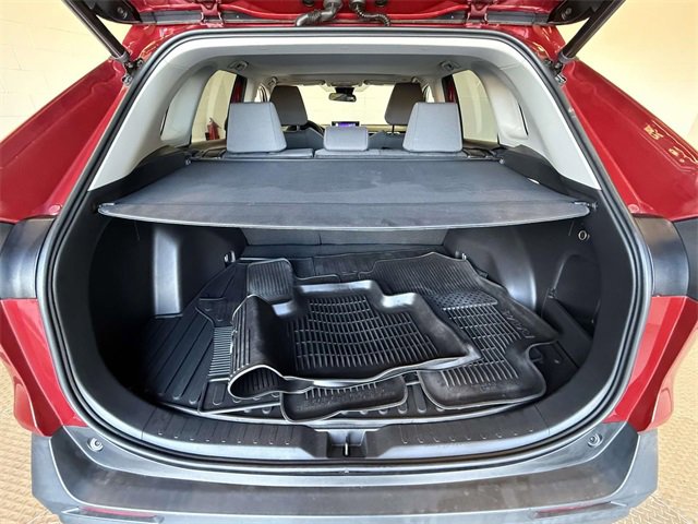 Used 2023 Toyota RAV4 XLE image 17