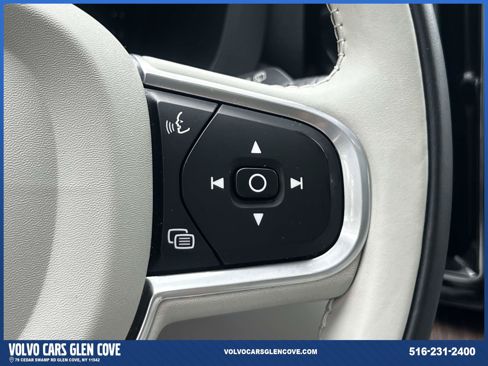 Used 2022 Volvo XC60 B5 Momentum w/ Climate Package AWD/4WD image 22