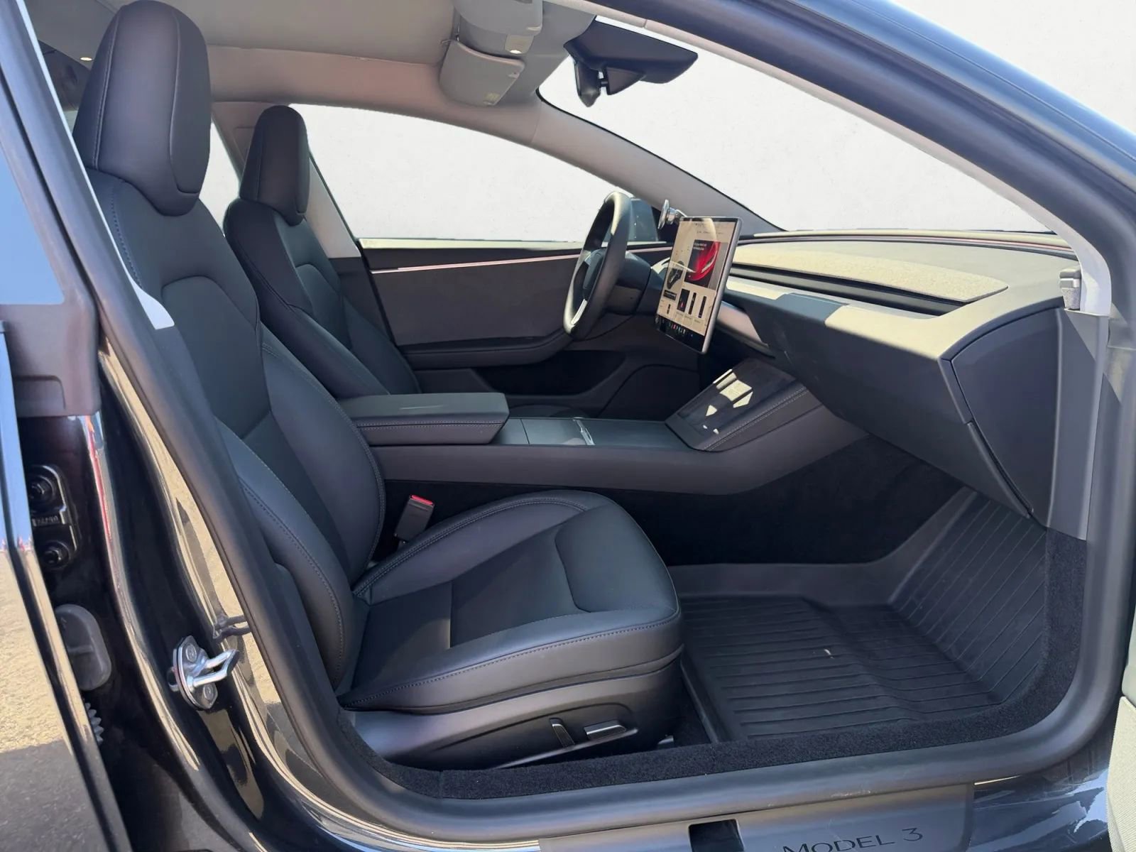 Used 2025 Tesla Model 3 Long Range RWD image 17