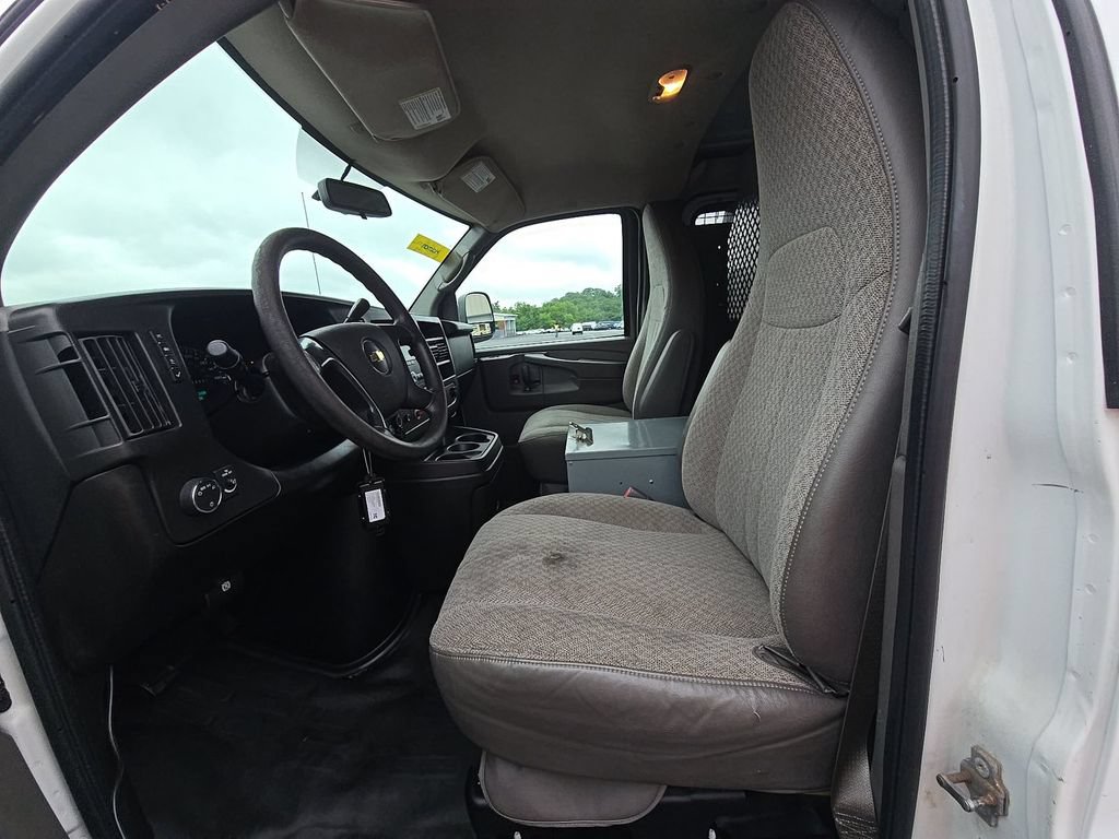 Used 2014 Chevrolet Express 1500 RWD image 5