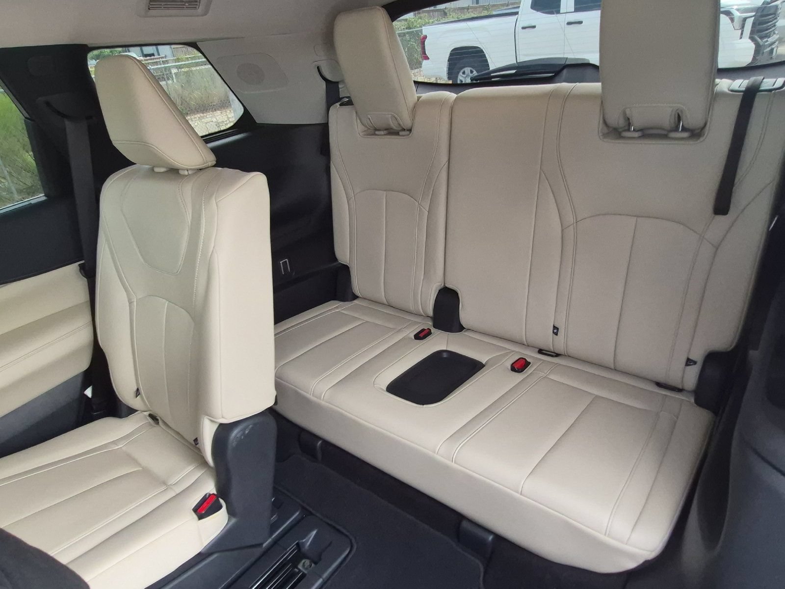 Used 2023 INFINITI QX60 Sensory AWD/4WD image 14