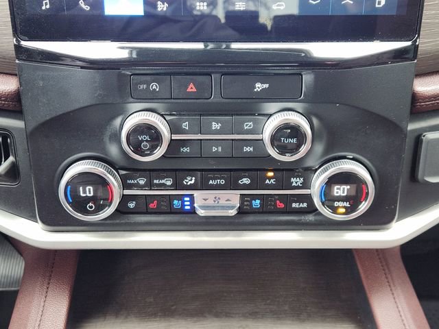 Used 2024 Ford Expedition Limited image 19