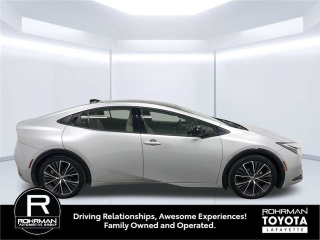 Used 2024 Toyota Prius XLE FWD image 9