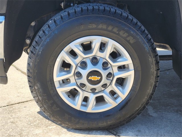 Used 2024 Chevrolet Silverado 2500 LT image 10