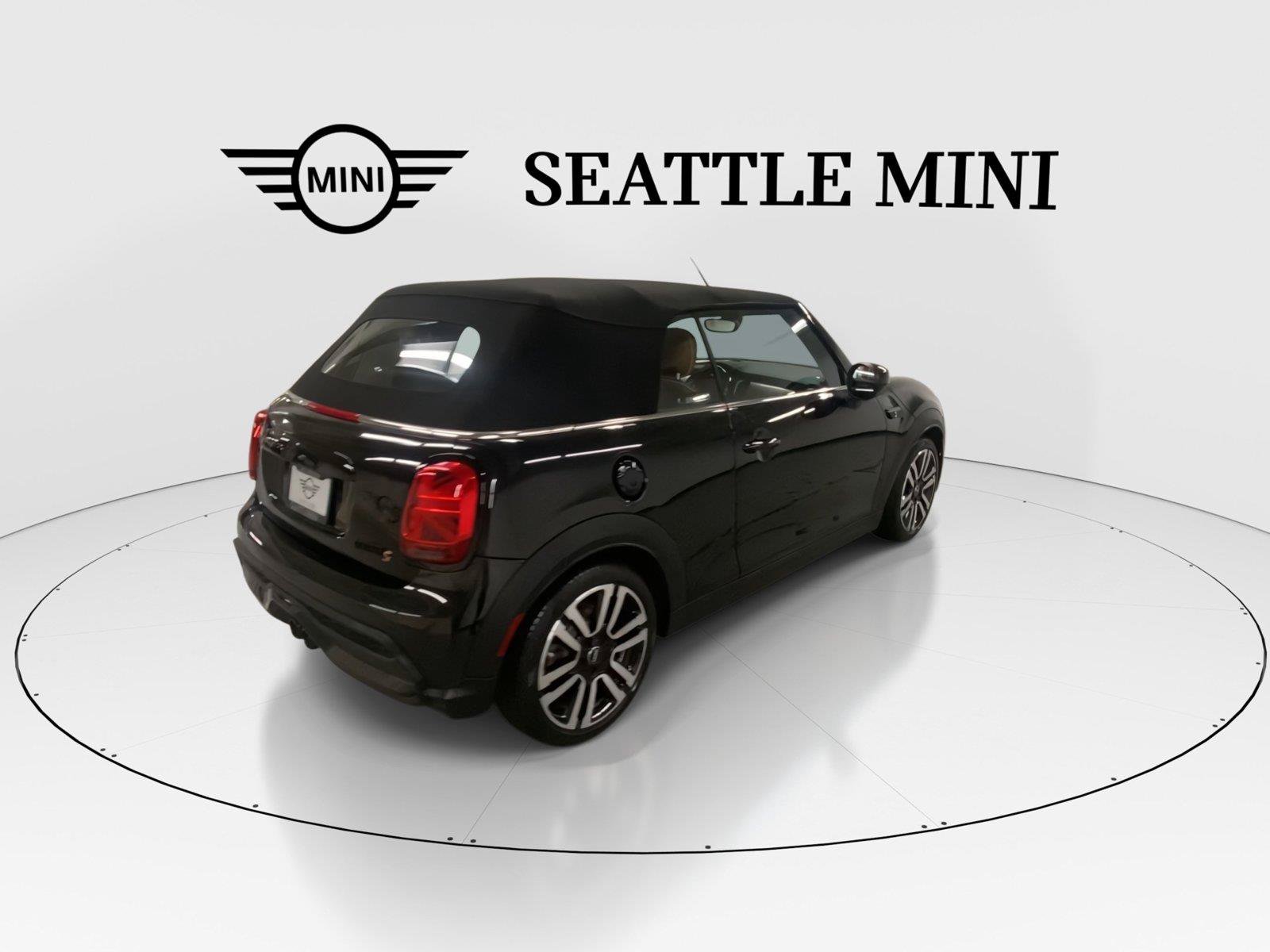 Used 2024 MINI Cooper S w/ Signature Upholstery Package FWD image 10