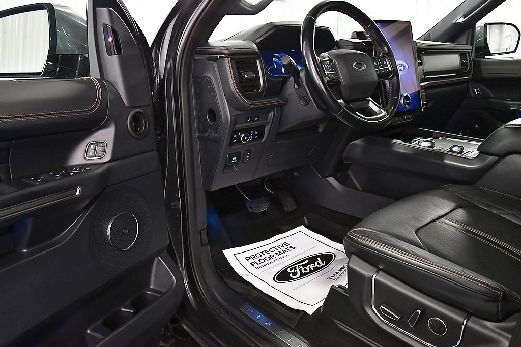 Used 2023 Ford Expedition Platinum AWD/4WD image 15