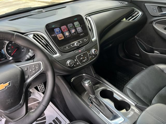 Used 2017 Chevrolet Malibu LT w/ Leather Package FWD image 35
