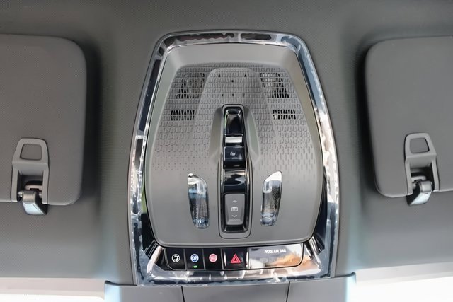 New 2025 Cadillac Lyriq Luxury image 30