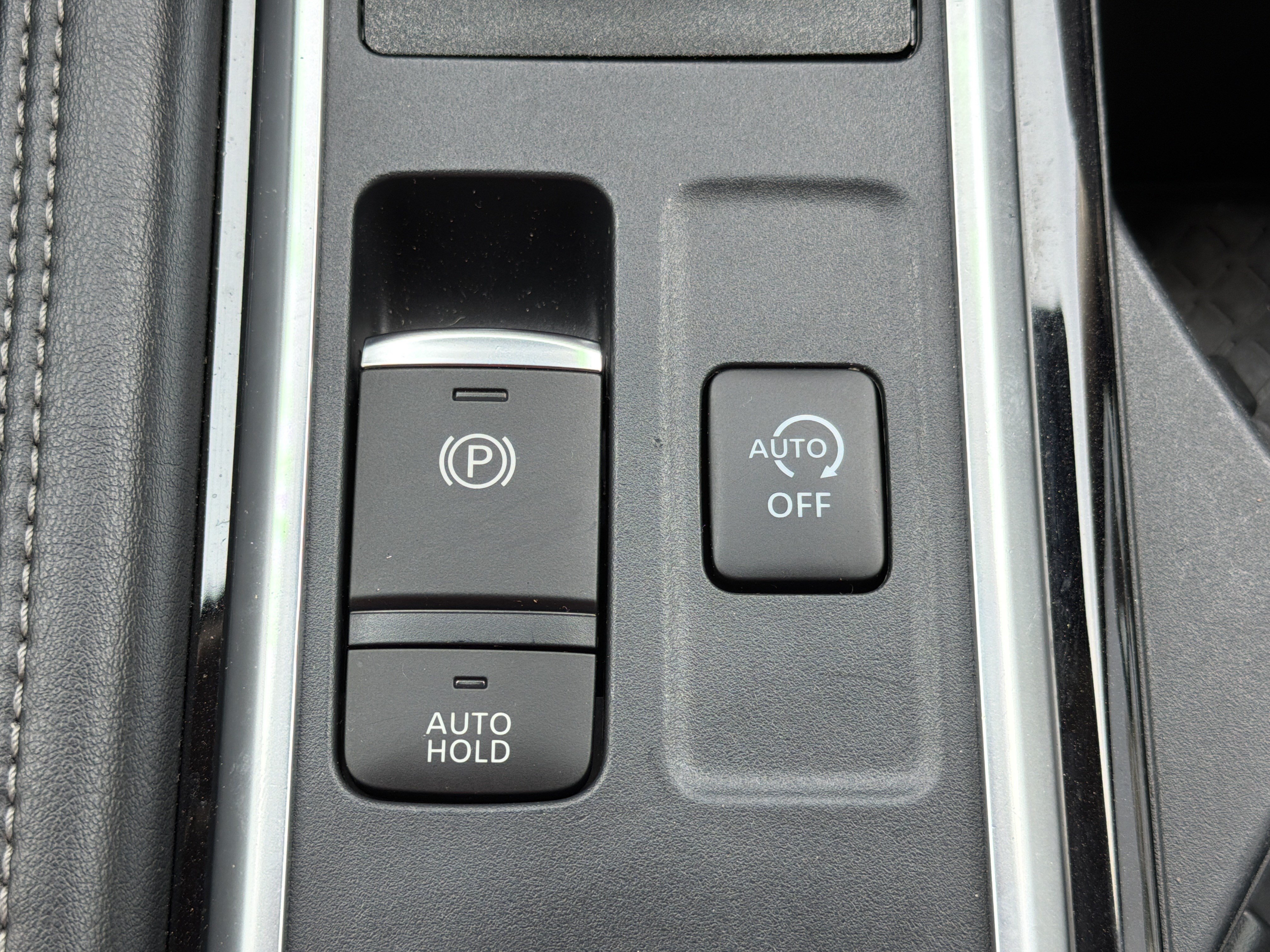 Used 2023 Nissan Pathfinder Platinum AWD/4WD image 9