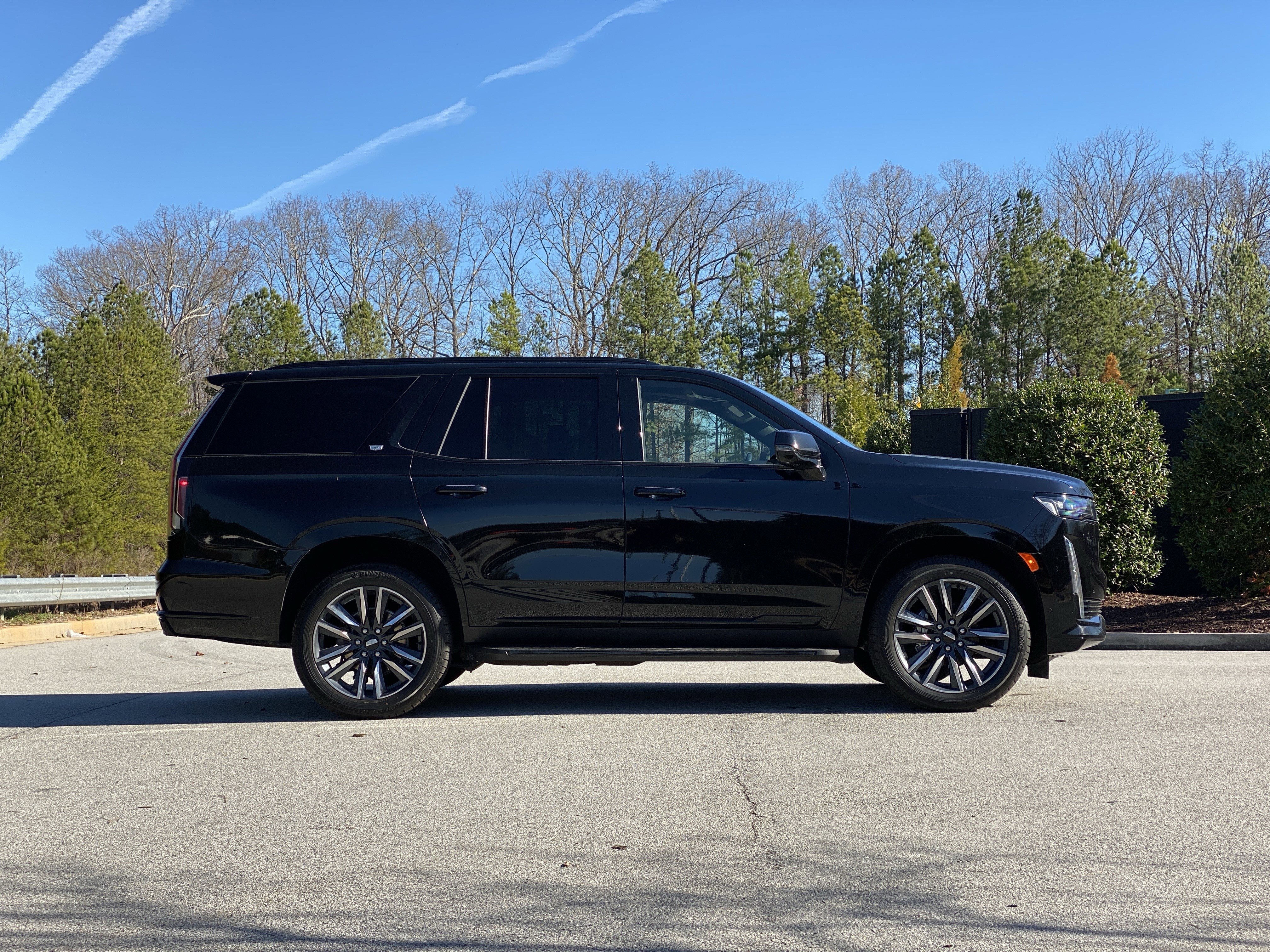 Used 2023 Cadillac Escalade Sport image 5