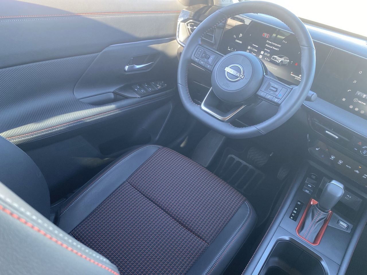 New 2026 Nissan Kicks SR w/ SR Premium Package FWD image 15